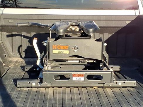 Used 2024 Chevrolet Silverado 2500 Custom w/ Custom Value Package image 16