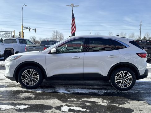 Used 2022 Ford Escape SEL image 4