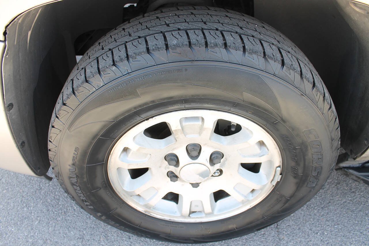 Used 2007 GMC Yukon SLE RWD image 10