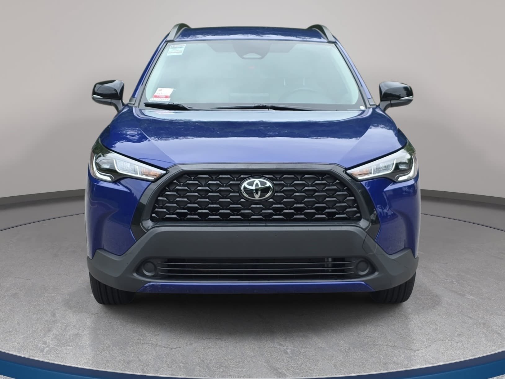 Used 2025 Toyota Corolla Cross LE FWD image 2