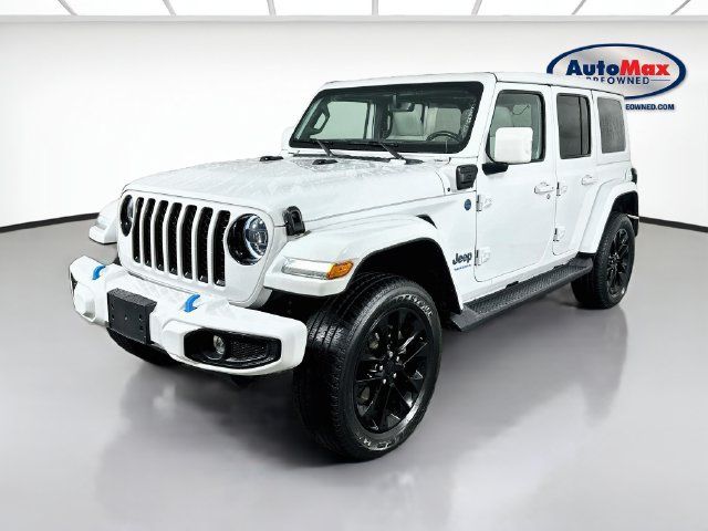 Used 2023 Jeep Wrangler Unlimited Sahara AWD/4WD image 5