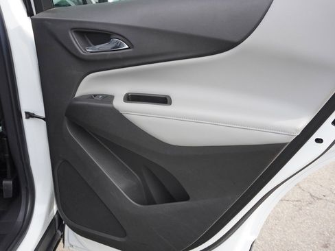 Used 2019 Chevrolet Equinox Premier image 21