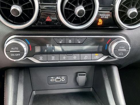 Used 2022 Nissan Sentra SR w/ Trunk Package image 14