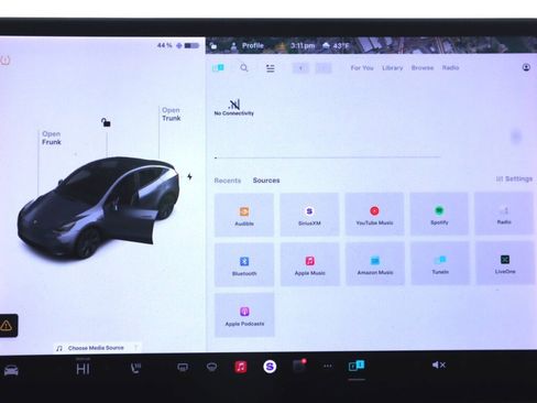 Used 2020 Tesla Model Y Long Range image 15