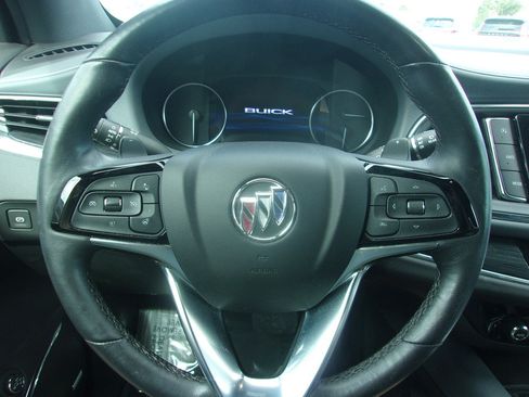 Used 2024 Buick Enclave Premium AWD/4WD image 10