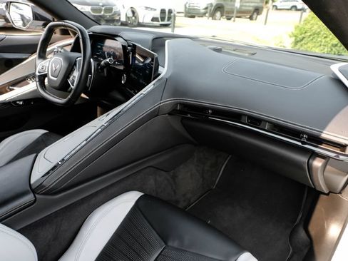 Used 2023 Chevrolet Corvette Stingray Preferred Cpe w/ Z51 Performance Package RWD image 10