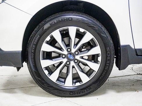 Used 2017 Subaru Outback 2.5i Limited w/ Popular Package #5 AWD/4WD image 17