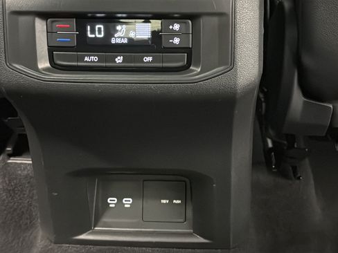 Used 2022 Volkswagen Atlas SEL AWD/4WD image 38