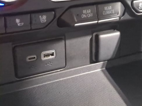 Used 2023 Chevrolet Tahoe High Country image 47