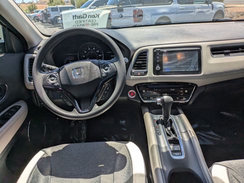 Used 2021 Honda HR-V EX image 28