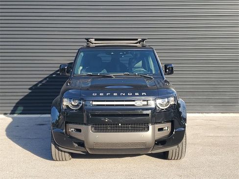 Used 2021 Land Rover Defender 110 X-Dynamic HSE image 10