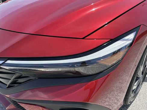 New 2025 Hyundai Elantra SEL FWD image 15