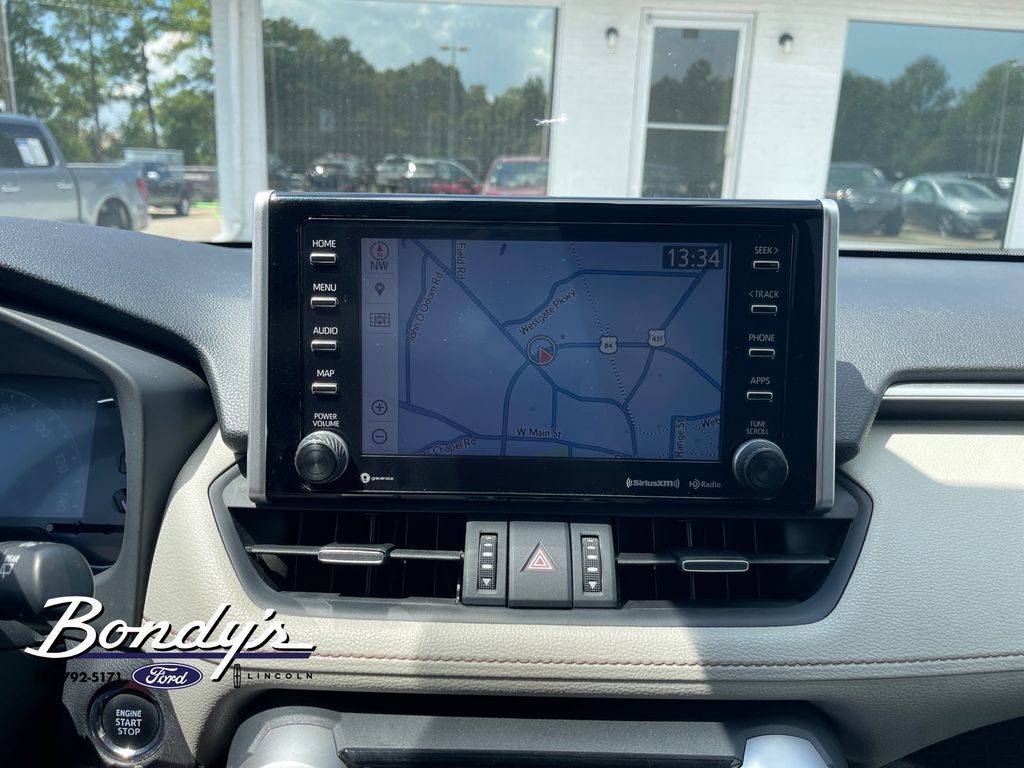 Used 2019 Toyota RAV4 Limited w/ Cold Weather Package FWD image 5
