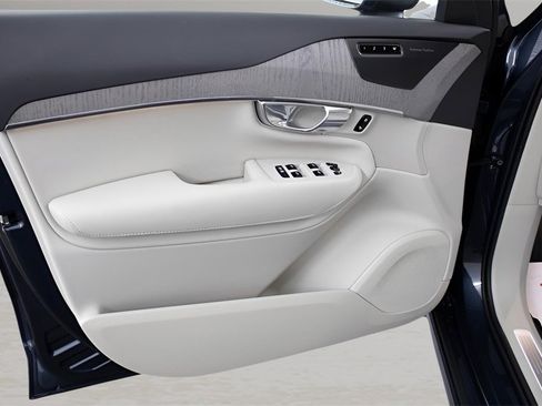 New 2025 Volvo XC90 B6 Plus w/ Protection Package Premier image 27