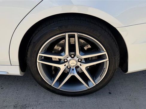 Used 2016 Mercedes-Benz S 550 4MATIC Sedan image 9