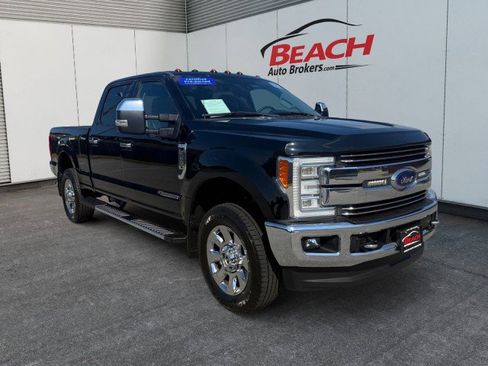 Used 2017 Ford F250 Lariat w/ Lariat Ultimate Package AWD/4WD image 1