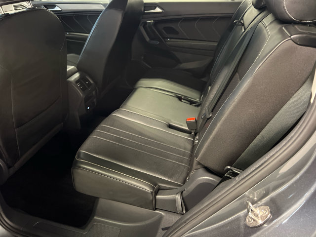 Certified 2023 Volkswagen Tiguan SE FWD image 17