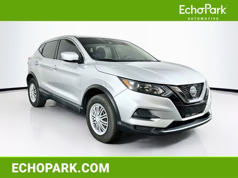 Used 2020 Nissan Rogue Sport S FWD image 1