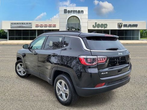 Used 2024 Jeep Compass Latitude AWD/4WD image 7