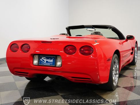 Used 1999 Chevrolet Corvette Convertible w/ Memory Pkg RWD image 12