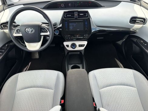 Used 2017 Toyota Prius One FWD image 16