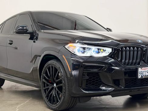 Used 2022 BMW X6 M50i w/ Executive Package AWD/4WD image 2