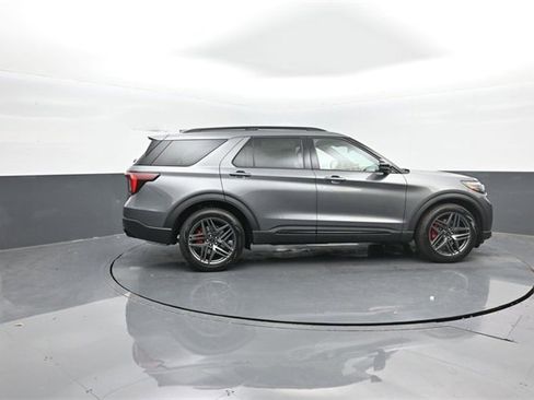 New 2026 Ford Explorer ST image 8