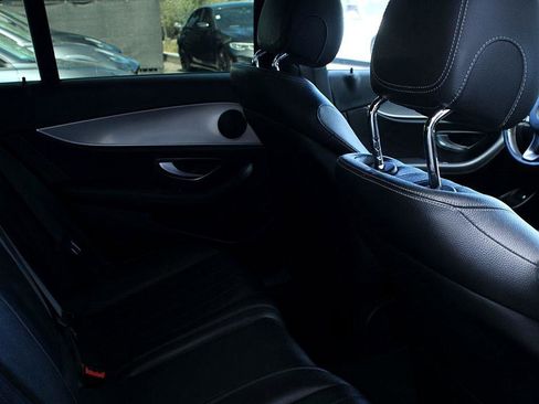 Used 2018 Mercedes-Benz E 300 image 19