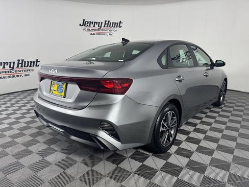 Used 2024 Kia Forte LXS FWD image 6