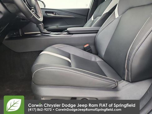 Used 2025 Toyota Camry SE image 20