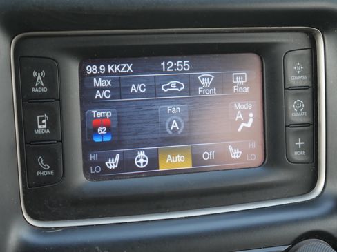 Used 2014 Jeep Grand Cherokee Laredo w/ All Weather Capability Group image 12