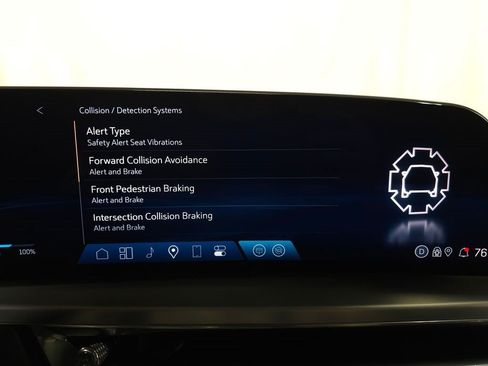 Certified 2024 Cadillac Lyriq Luxury AWD/4WD image 29