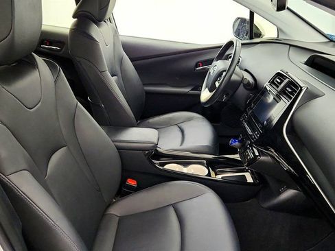 Used 2016 Toyota Prius Four w/ Protection Package FWD image 21