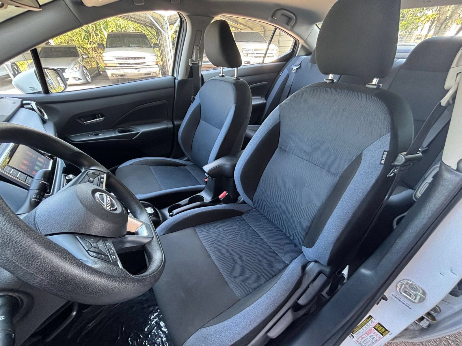 Used 2025 Nissan Versa SV FWD image 33