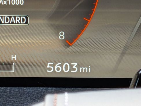 Used 2025 Nissan Armada Platinum Reserve image 21