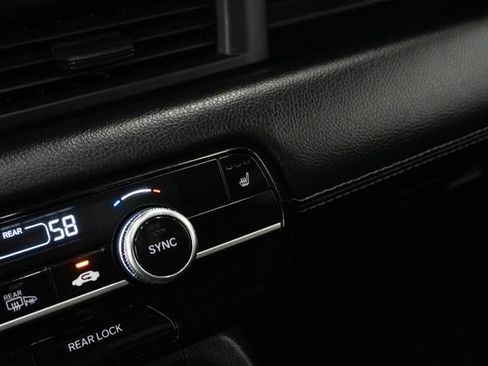 Certified 2023 Honda Pilot Touring image 37