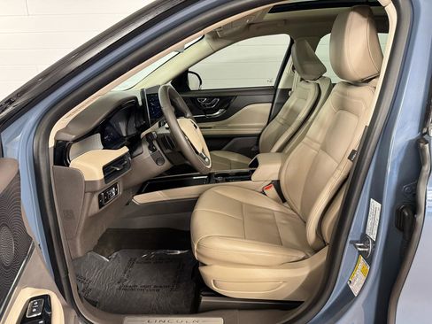 Used 2024 Lincoln Corsair AWD w/ Equipment Group 101A image 12