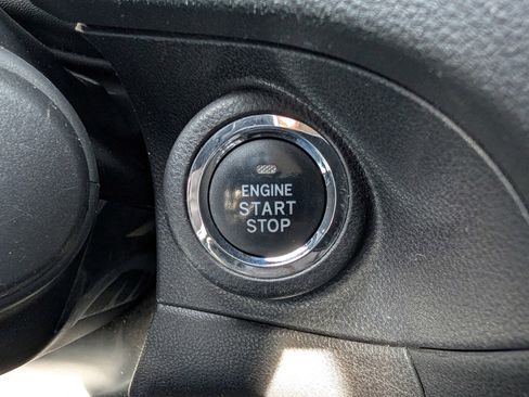 Used 2023 Subaru Ascent Premium w/ Convenience Package image 26