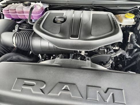 New 2026 RAM 1500 Express AWD/4WD image 32