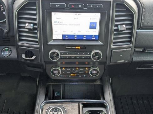Used 2021 Ford Expedition Limited image 7