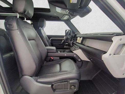 Used 2024 Land Rover Defender 90 S AWD/4WD image 25