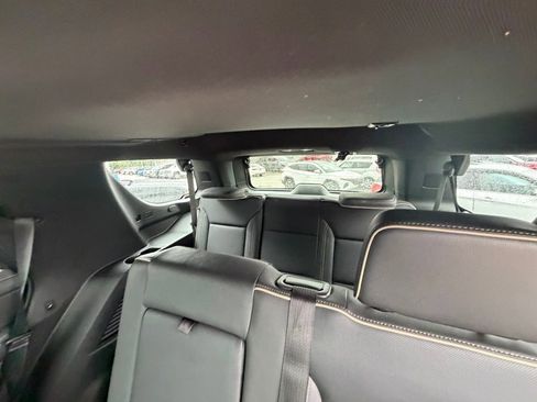 Used 2022 GMC Yukon SLT w/ SLT Premium Package AWD/4WD image 12