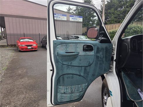 Used 2001 Dodge B3500 RWD image 14