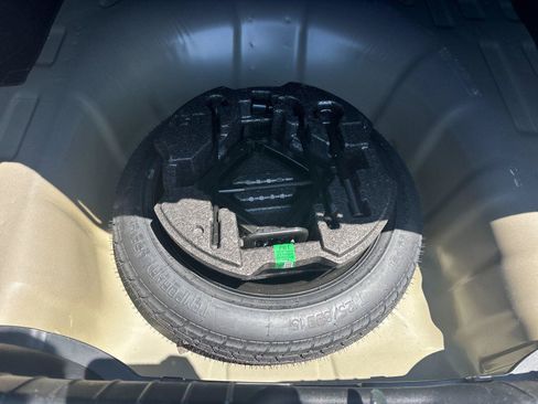 Used 2025 Hyundai Elantra SEL FWD image 37