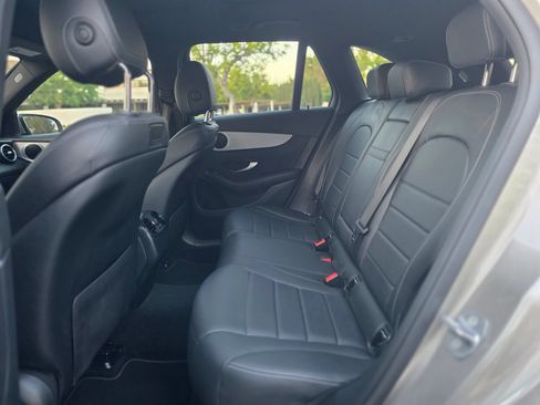 Used 2019 Mercedes-Benz GLC 300 w/ Premium Package image 9