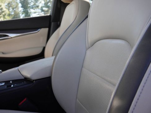 Used 2022 INFINITI QX50 Luxe image 33