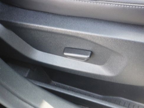 Used 2020 Ford Edge SEL w/ Convenience Package image 19