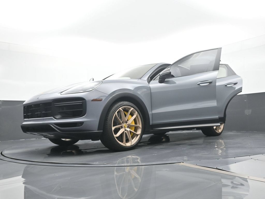 Used 2023 Porsche Cayenne Turbo GT AWD/4WD image 30