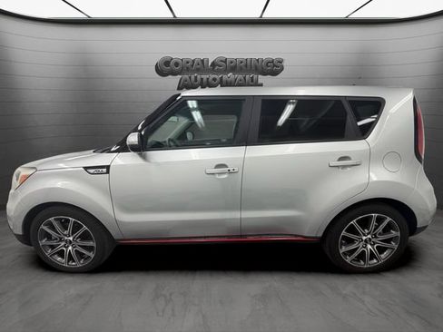 Used 2018 Kia Soul ! w/ Tech Package FWD image 2