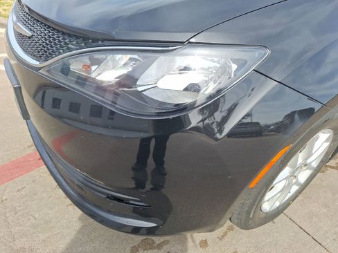 Used 2020 Chrysler Voyager Lxi image 10